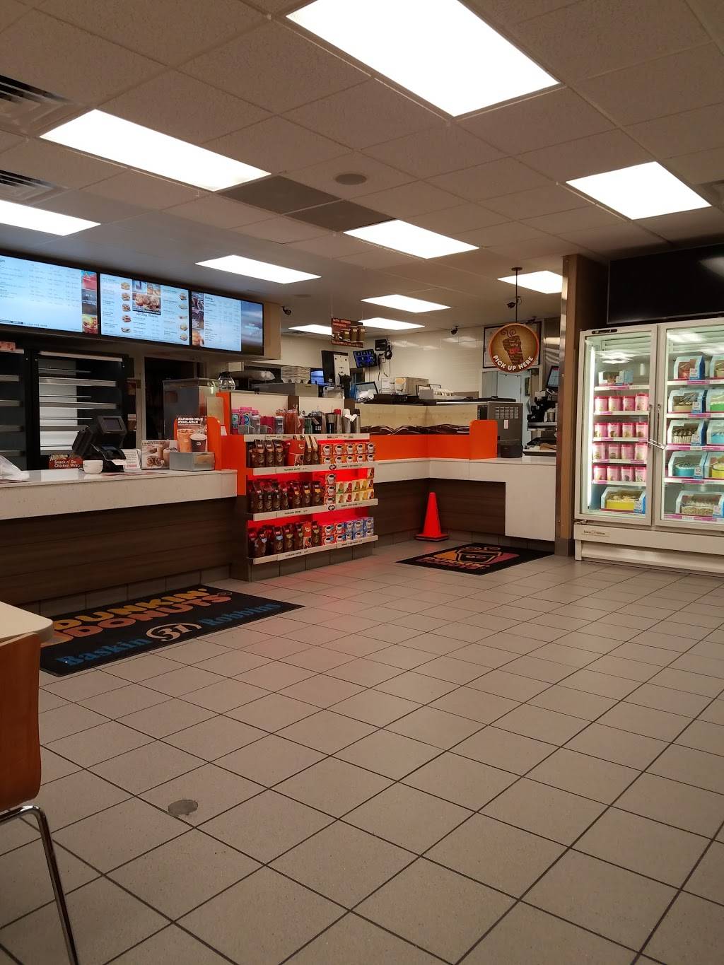 Dunkin | bakery | 366 W Main St, Leola, PA 17540, USA | 7176568040 OR +1 717-656-8040