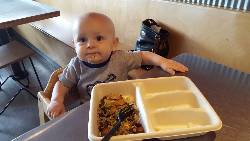 Chipotle Mexican Grill | restaurant | 2432 US-34, Oswego, IL 60543, USA | 6305543508 OR +1 630-554-3508