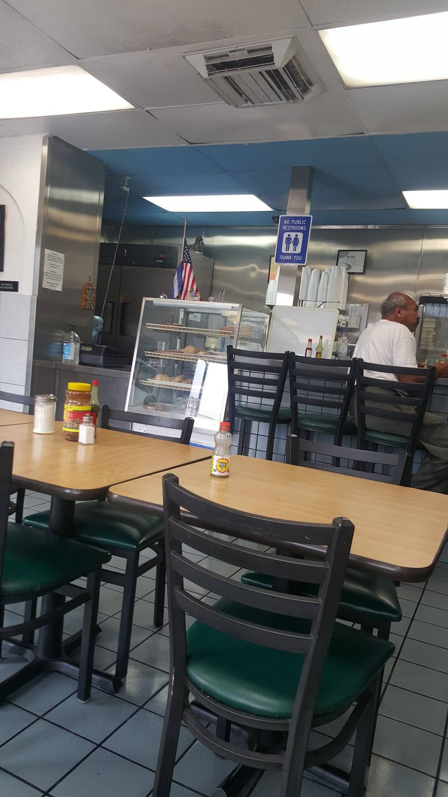 El Salvador | restaurant | 733 S Main St, Santa Ana, CA 92701, USA | 7148366993 OR +1 714-836-6993