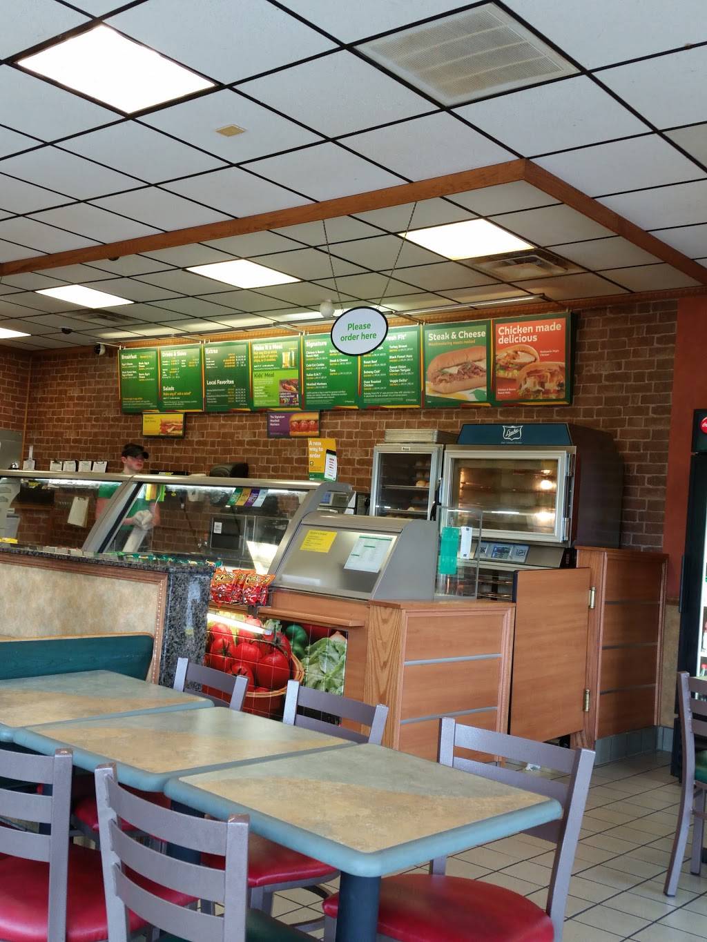 Subway | restaurant | 4 Cunningham Corner, Bella Vista, AR 72714, USA | 4798554822 OR +1 479-855-4822