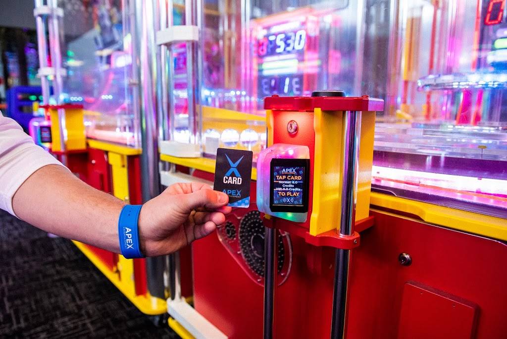 Apex Entertainment Albany | restaurant | 1 Crossgates Mall Rd, Albany, NY 12203, USA | 5184268666 OR +1 518-426-8666