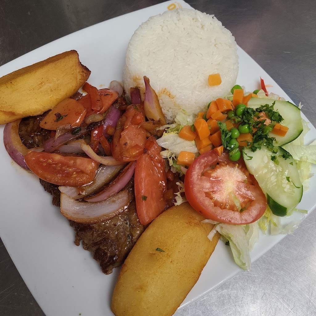 Rincon Limeño | restaurant | Day Square, 409 Chelsea St, East Boston, MA 02128, USA | 6175694942 OR +1 617-569-4942