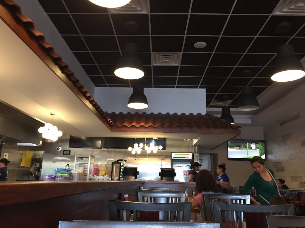 Doña Cecy’s Pupuseria | restaurant | 2002 Veirs Mill Rd, Rockville, MD 20851, USA | 3019787993 OR +1 301-978-7993