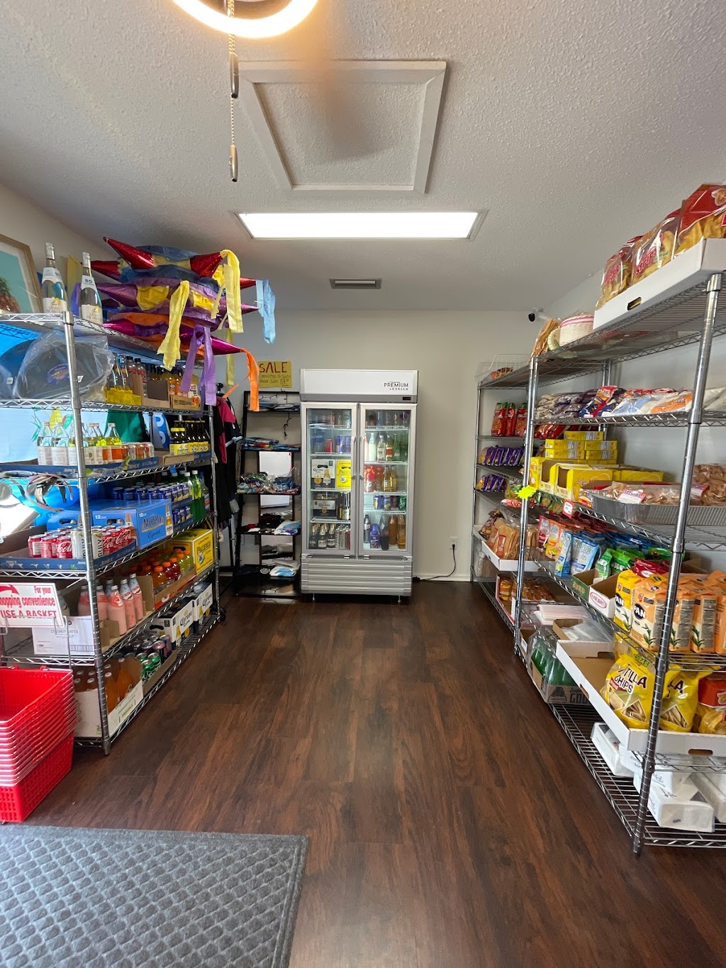 El Corozal International Mini Market | restaurant | 35 Island Dr, Eastpoint, FL 32328, USA | 8506701061 OR +1 850-670-1061