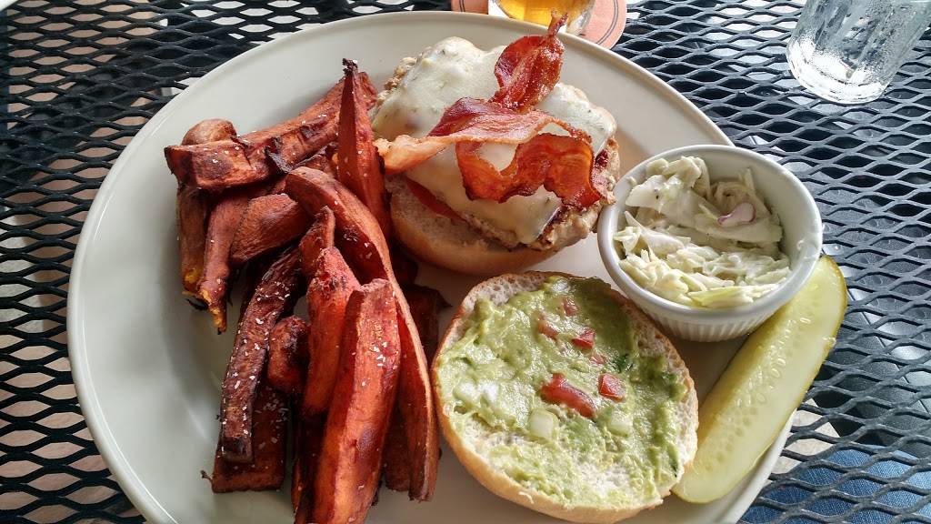 Iron Hill Brewery & Restaurant | restaurant | 620 Justison St, Wilmington, DE 19801, USA | 3024722739 OR +1 302-472-2739