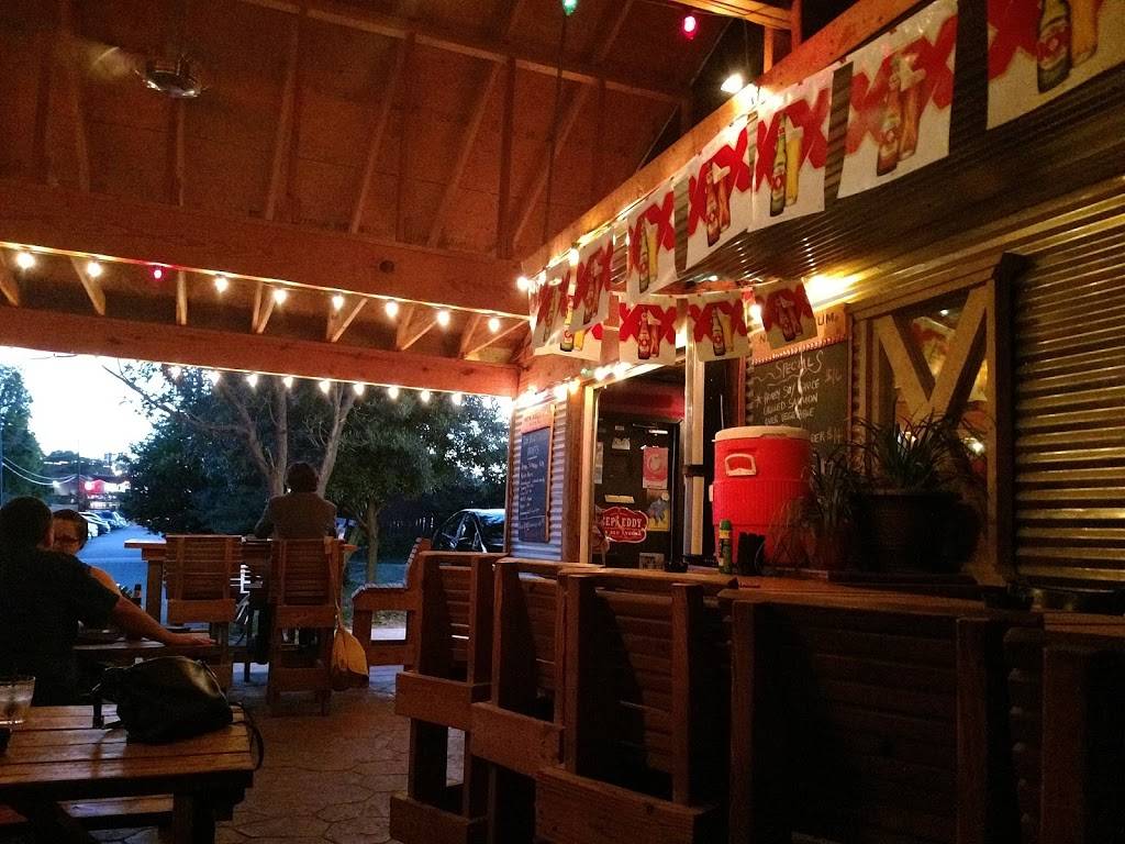 Ten Bells Tavern | restaurant | 232 W 7th St, Dallas, TX 75208, USA | 2149432677 OR +1 214-943-2677