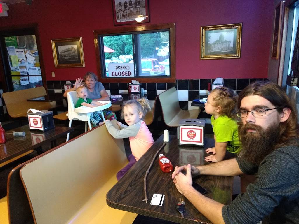 Bobs Drive Inn | restaurant | 23 5th Ave SW, Le Mars, IA 51031, USA | 7125465445 OR +1 712-546-5445