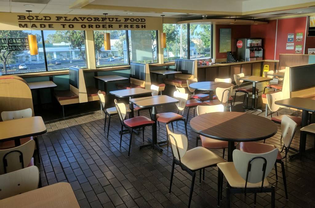 Del Taco | meal takeaway | 15055 E Imperial Hwy, La Mirada, CA 90638, USA | 5629476672 OR +1 562-947-6672