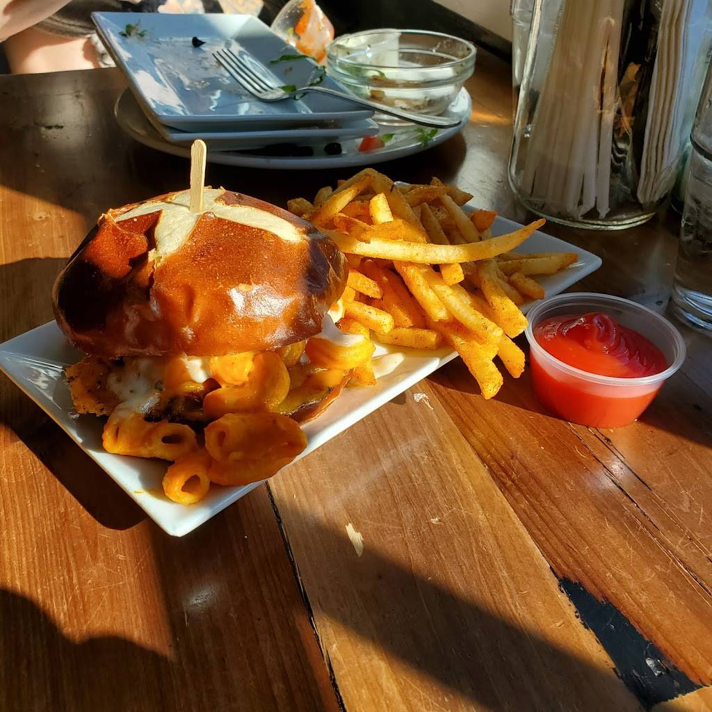 Trio Plant-based | restaurant | 610 W Lake St, Minneapolis, MN 55408, USA | 6123261326 OR +1 612-326-1326