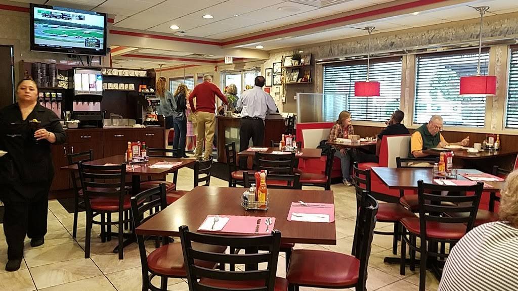 Lakeside Diner | restaurant | 16 Ringwood Ave, Ringwood, NJ 07456, USA | 8623770999 OR +1 862-377-0999