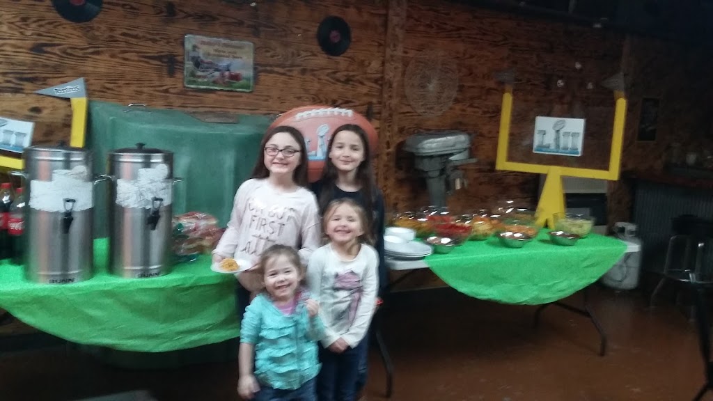 Pendleton Sandbar | restaurant | 170 Pendleton Ln, Dumas, AR 71639, USA | 8703828990 OR +1 870-382-8990