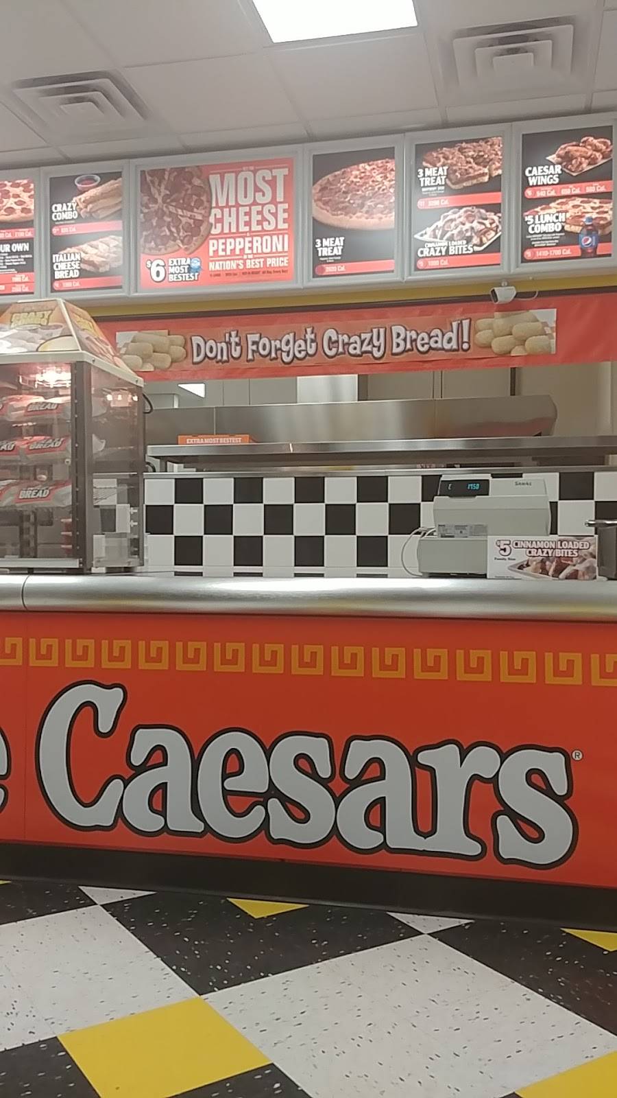 Little Caesars Pizza | meal takeaway | 1053 W, Winneconne Ave, Neenah, WI 54956, USA | 9207270050 OR +1 920-727-0050