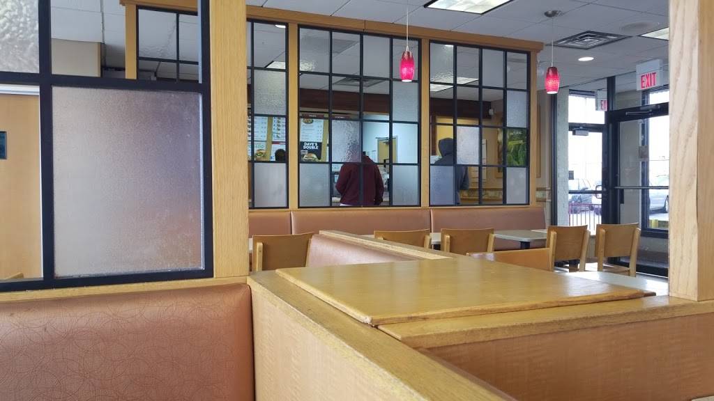 Wendys | restaurant | 17100 S, Torrence Ave, Lansing, IL 60438, USA | 7088958070 OR +1 708-895-8070