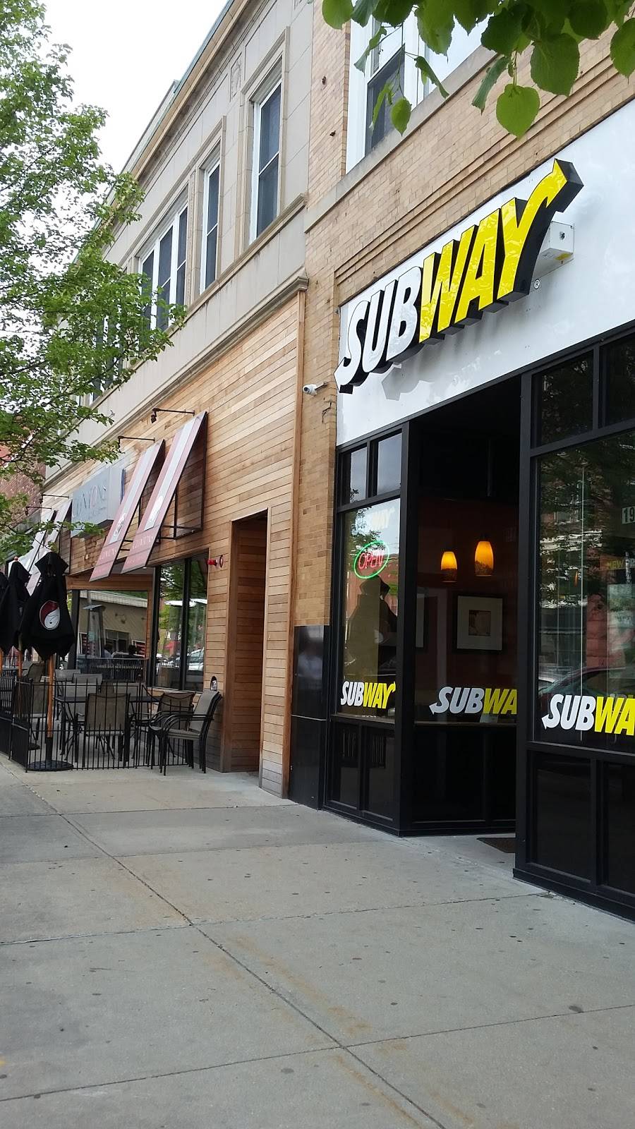 Subway | restaurant | 19 High St, Clinton, MA 01510, USA | 9787334483 OR +1 978-733-4483