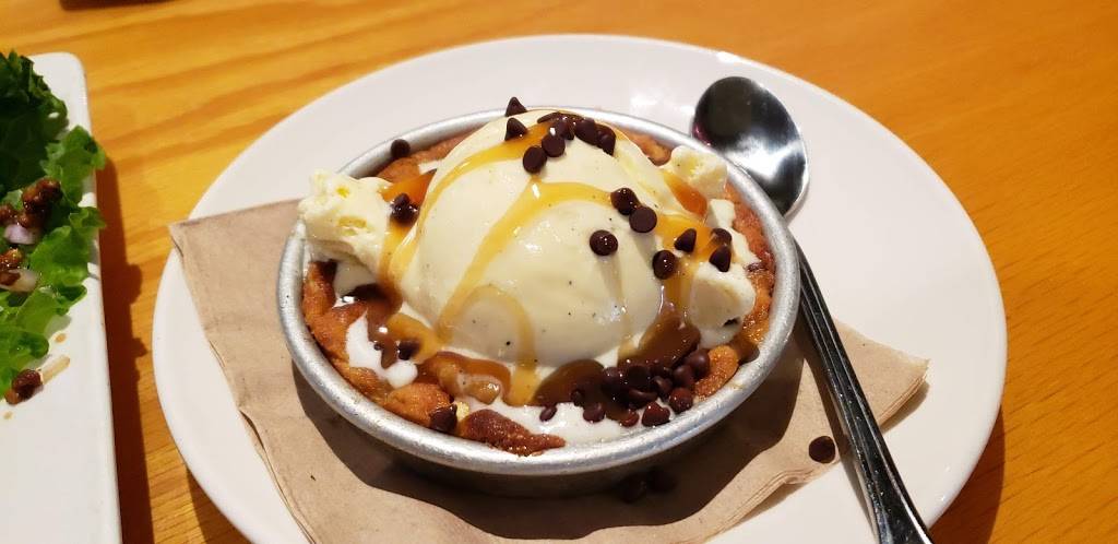 BJs Restaurant & Brewhouse | restaurant | 16060 Beach Blvd, Huntington Beach, CA 92647, USA | 7148429242 OR +1 714-842-9242