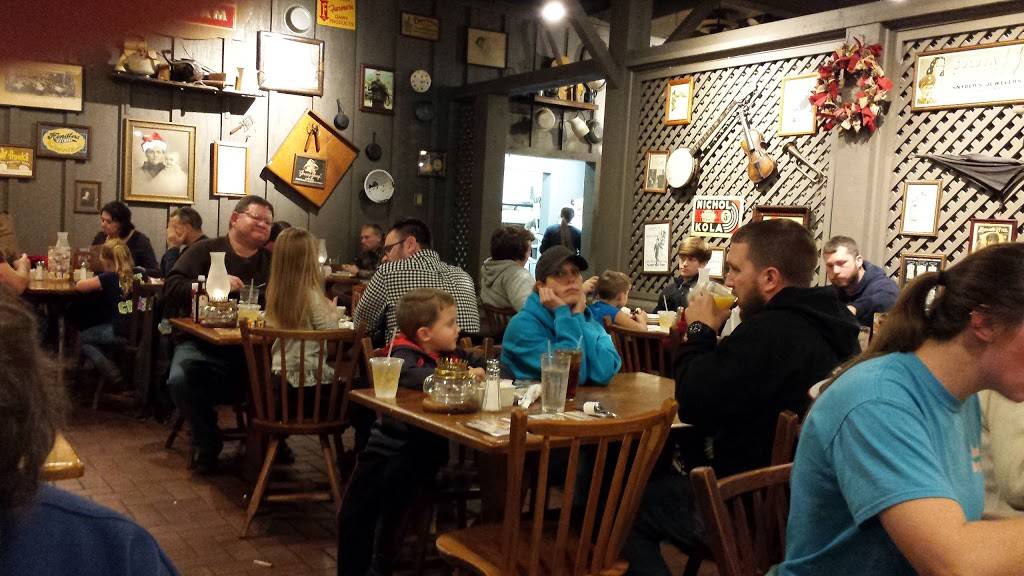 Cracker Barrel Old Country Store | restaurant | 5311 Frederica St, Owensboro, KY 42301, USA | 2706844118 OR +1 270-684-4118