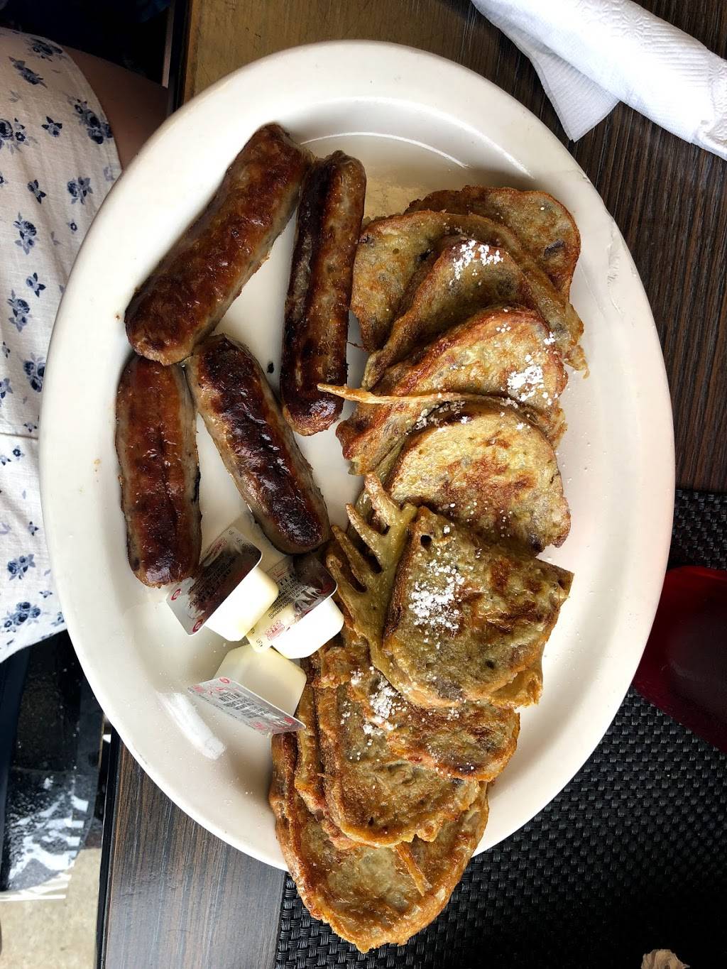 Allins Diner | restaurant | 130 N Kingshighway St, St Charles, MO 63301, USA | 6369465556 OR +1 636-946-5556