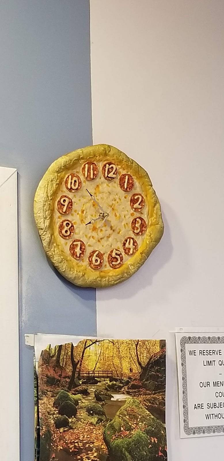 Pizza King | restaurant | 22075 W Outer Dr, Dearborn, MI 48124, USA | 3135613800 OR +1 313-561-3800