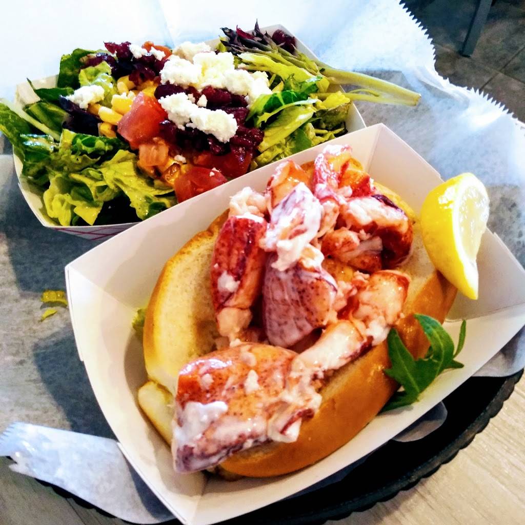 Lolas Seafood Eatery | restaurant | 300 SW Federal Hwy, Stuart, FL 34994, USA | 7722193340 OR +1 772-219-3340