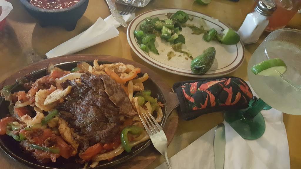 El Rodeo Mexican Restaurant | restaurant | 7420 Douglas Ave, Urbandale, IA 50322, USA | 5152517647 OR +1 515-251-7647