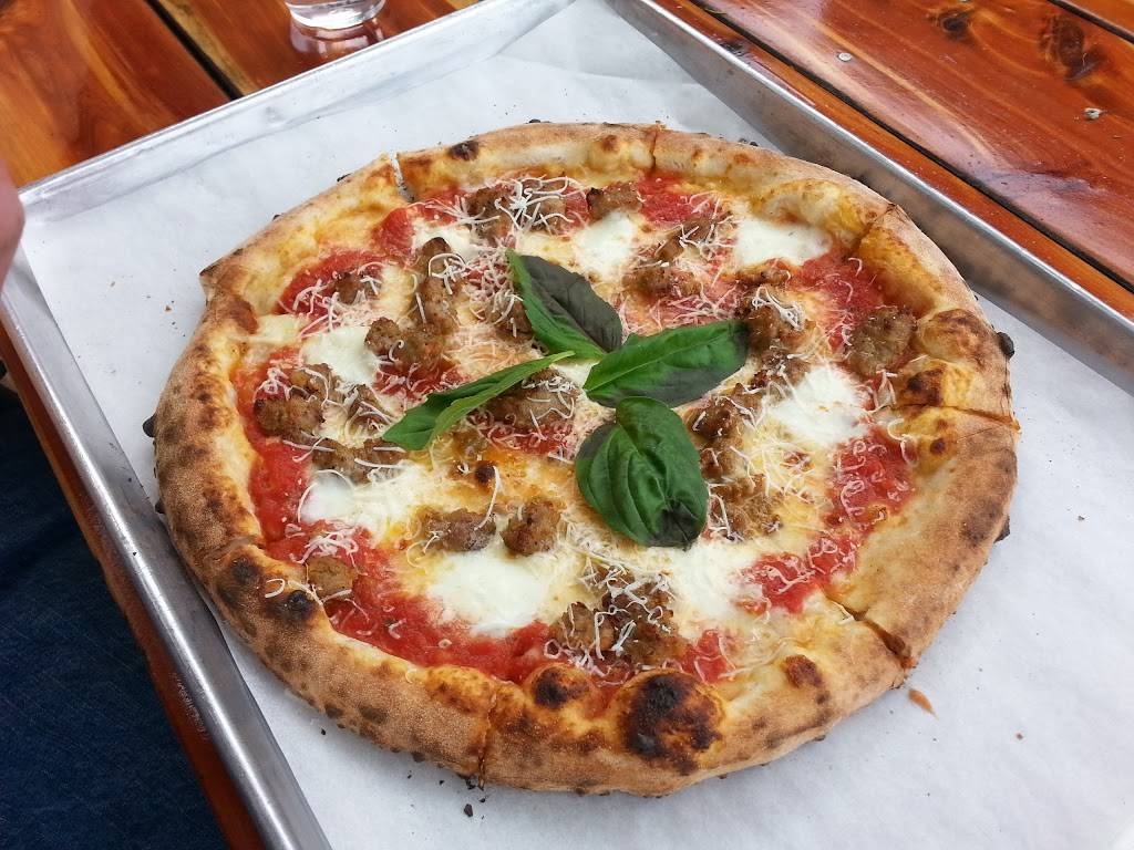 DeSano Pizza Bakery | restaurant | 115 16th Ave S, Nashville, TN 37203, USA | 6159531168 OR +1 615-953-1168