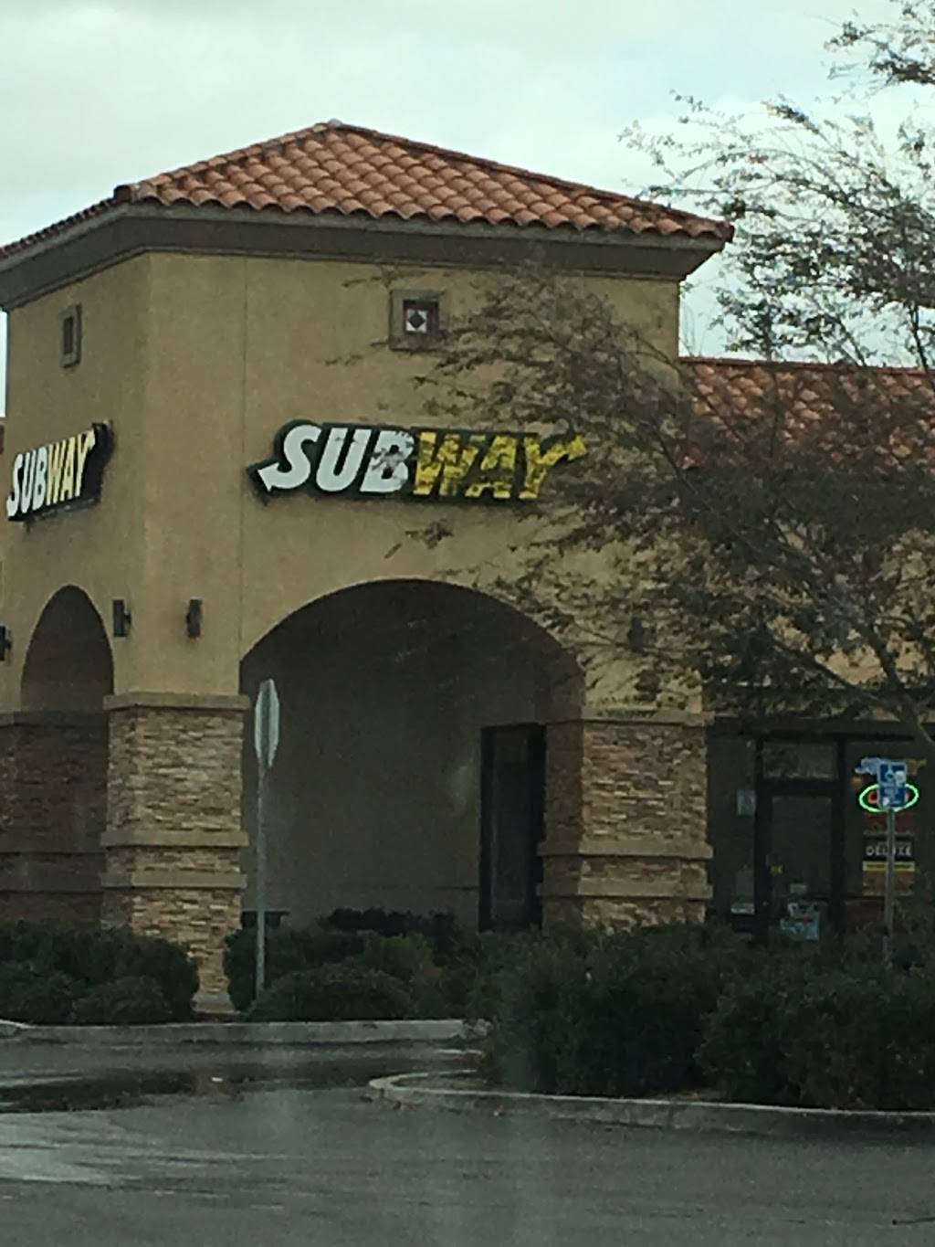 Subway | restaurant | 14148 US-395 #3a, Adelanto, CA 92301, USA | 7605300803 OR +1 760-530-0803