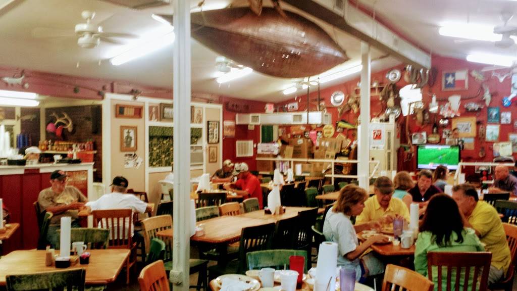 Fish Pond Restaurant | restaurant | 17091 TX-75, Willis, TX 77378, USA | 9363448800 OR +1 936-344-8800