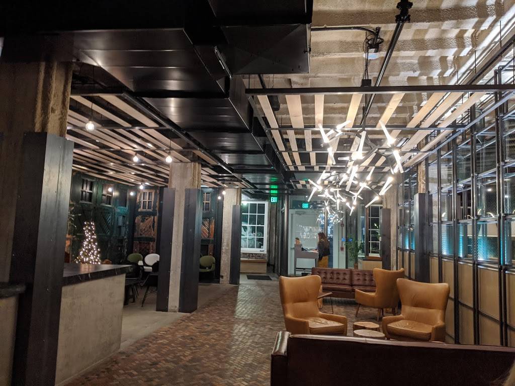 Smith & Co. | restaurant | 644 Selden St, Detroit, MI 48201, USA | 3139747100 OR +1 313-974-7100