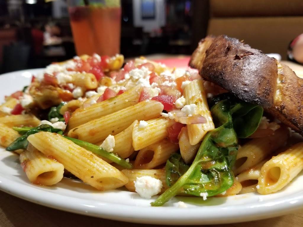 Boston Pizza | restaurant | 1 Industrial Dr, Grimsby, ON L3M 5H8, Canada | 9053091761 OR +1 905-309-1761