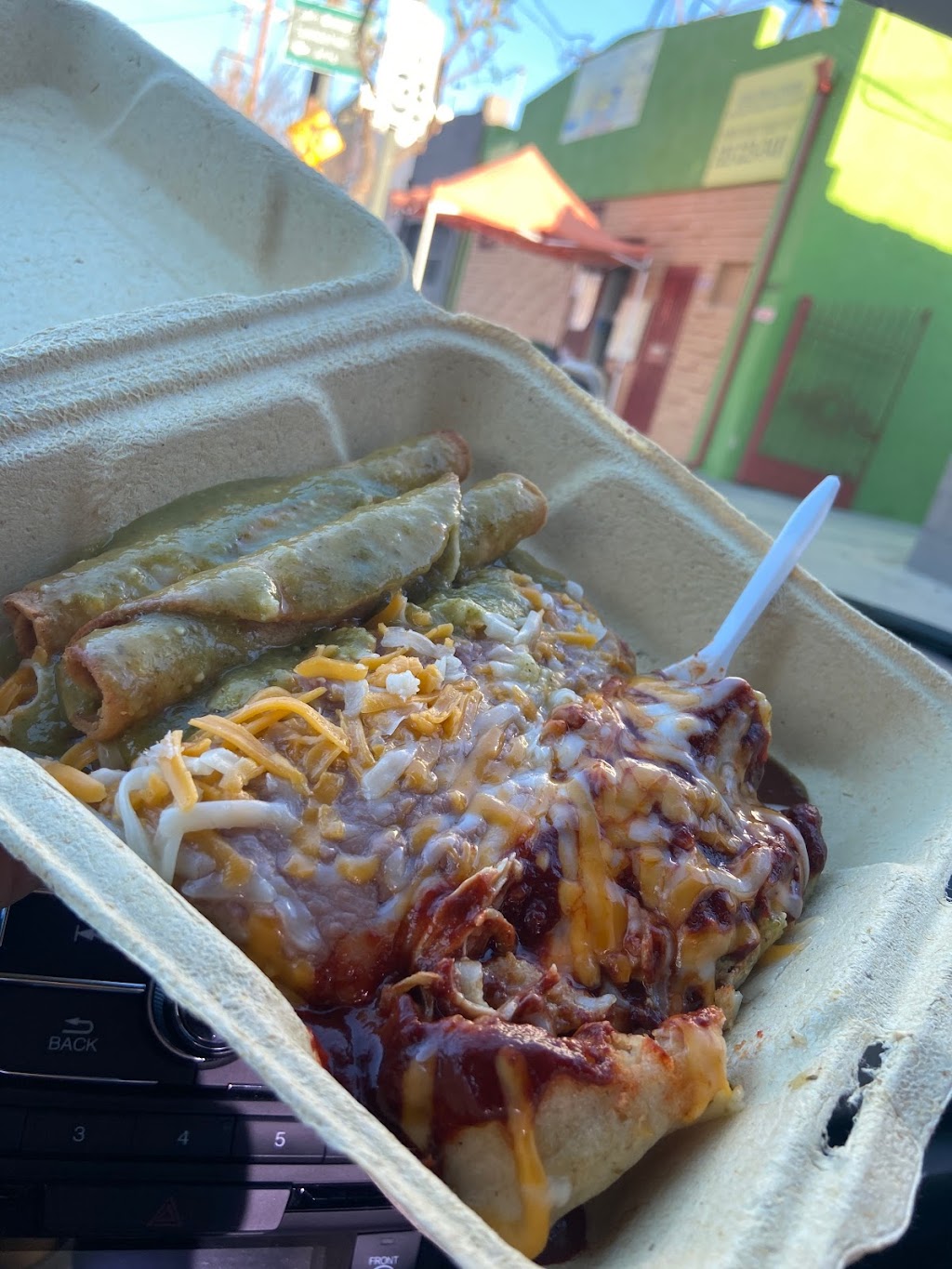 El Cielito Lindo | restaurant | 1806 N Broadway, Los Angeles, CA 90031, USA | 3232233411 OR +1 323-223-3411