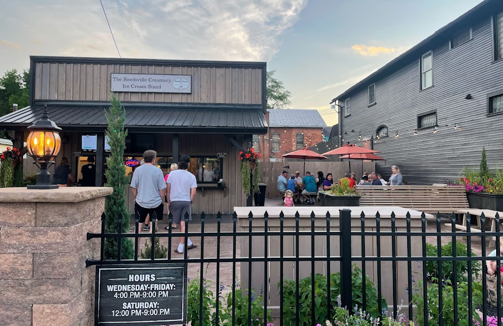Reedsville Creamery Ice Cream Stand | restaurant | 19 S Main St, Reedsville, PA 17084, USA | 7175475676 OR +1 717-547-5676