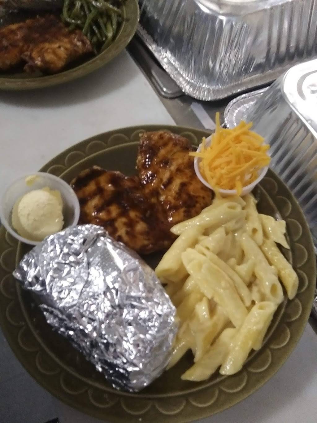 Farmhouse General Store And Cafe | restaurant | 314 Hwy 8, Calhoun City, MS 38916, USA | 6625506003 OR +1 662-550-6003