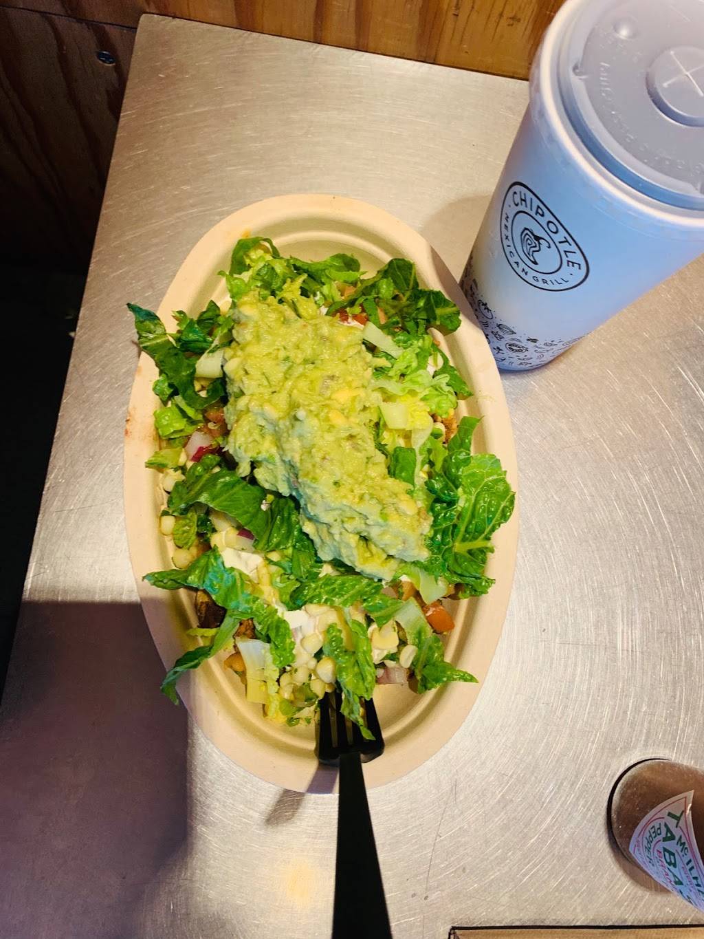 Chipotle Mexican Grill | restaurant | 583 Stillwater Ave, Bangor, ME 04401, USA | 2072625030 OR +1 207-262-5030