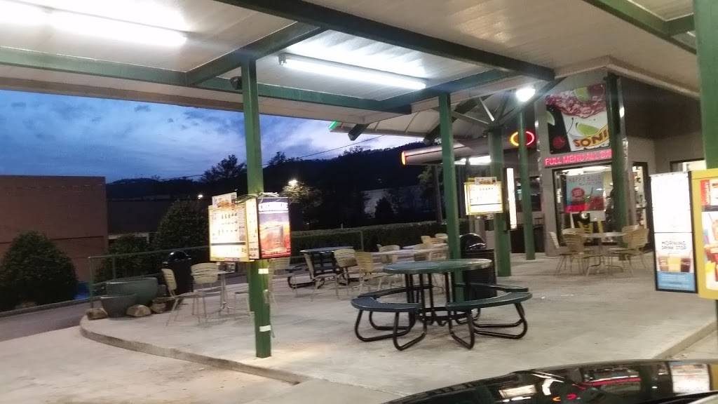 Sonic Drive-In | restaurant | 1369 W Walnut Ave, Dalton, GA 30720, USA | 7062756484 OR +1 706-275-6484