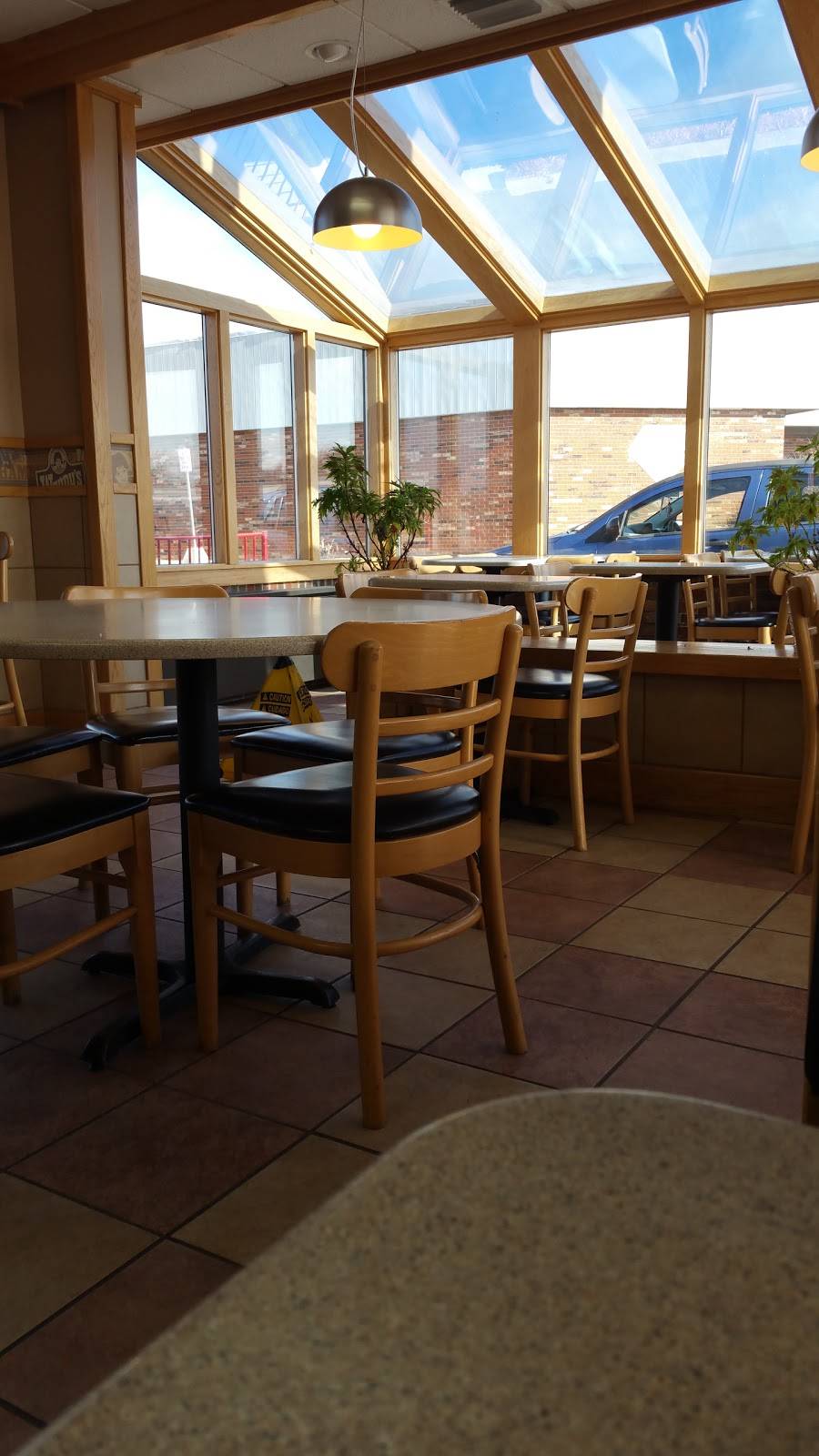 Wendys | restaurant | 1612 S Saginaw Rd, Midland, MI 48640, USA | 9898352880 OR +1 989-835-2880