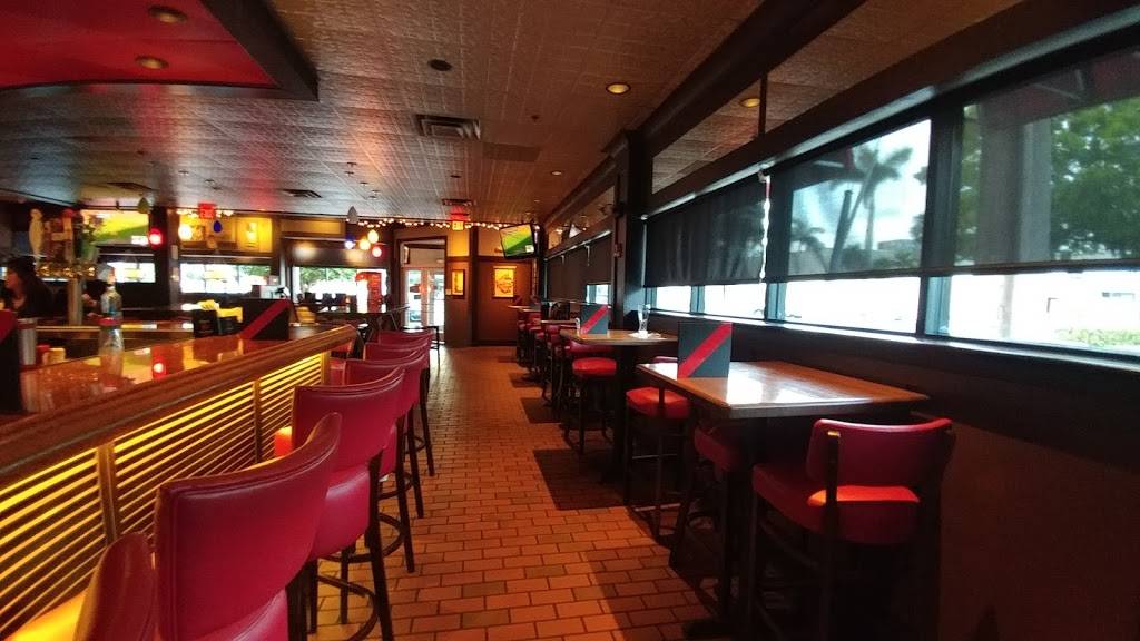 TGI Fridays | restaurant | 1200 S Dixie Hwy, Coral Gables, FL 33146, USA | 3056687808 OR +1 305-668-7808