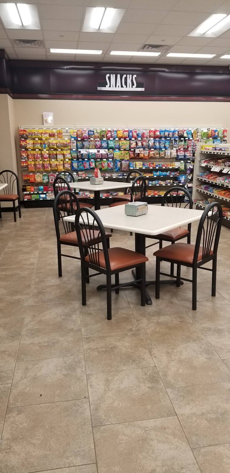 Caseys | meal takeaway | 700 S 8th St, West Dundee, IL 60118, USA | 8474287422 OR +1 847-428-7422