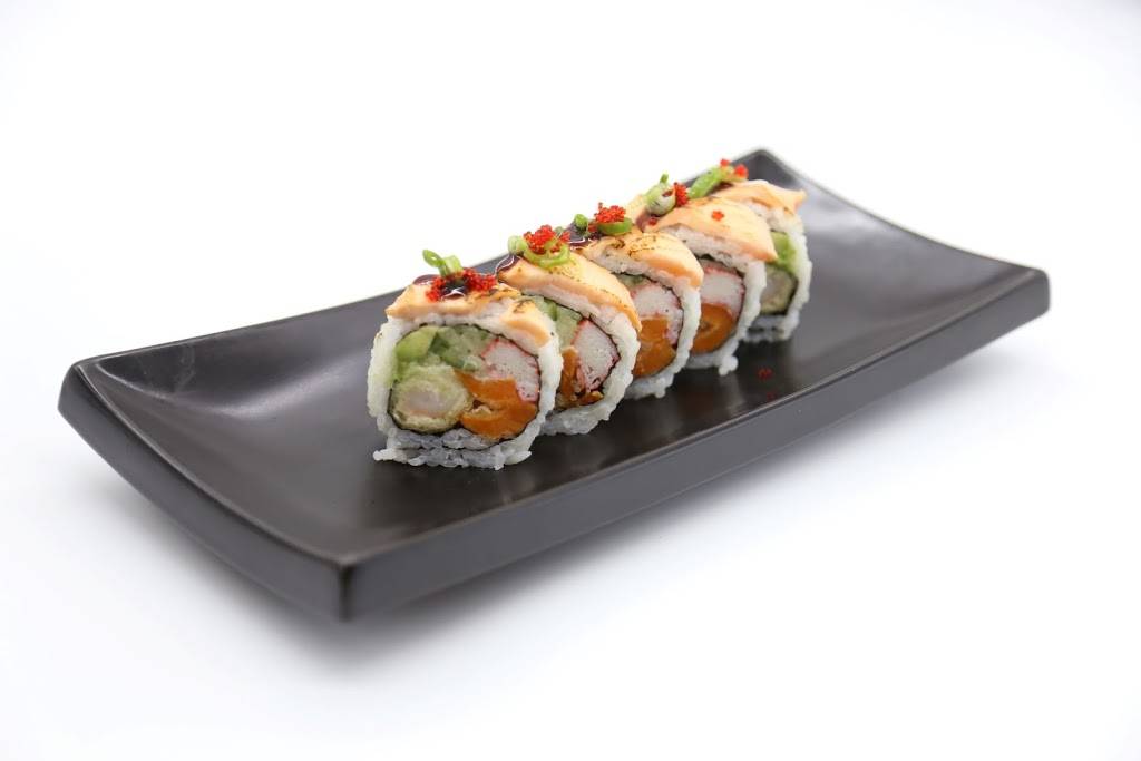Rollstar Sushi | meal takeaway | 946 Yonge St, Toronto, ON M4W 2J2, Canada | 4169682019 OR +1 416-968-2019