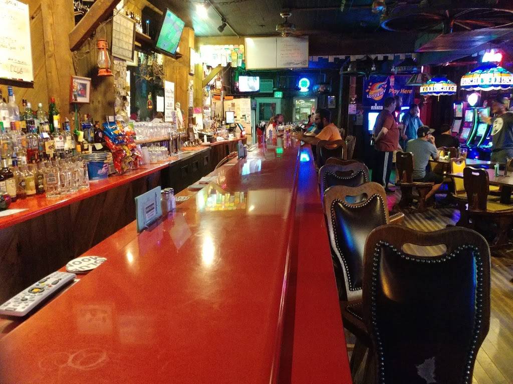 Houlahans Tavern & Grill | restaurant | 208 W Lincoln Hwy, Waterman, IL 60556, USA | 8152643333 OR +1 815-264-3333