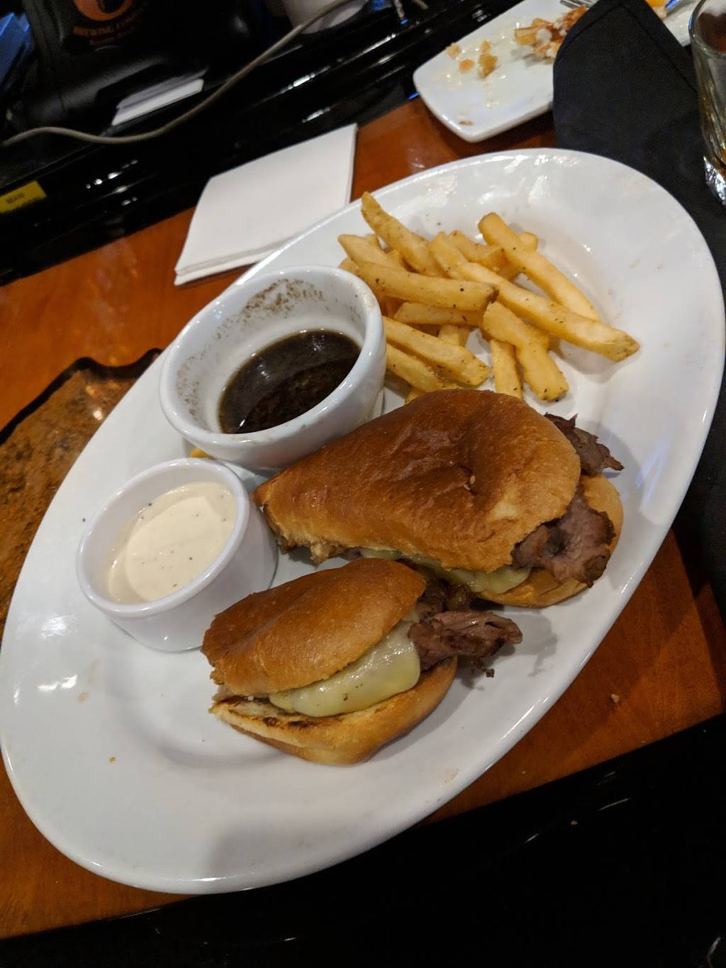 Stonewood Grill & Tavern | restaurant | 10120 Forest Hill Blvd #110, Wellington, FL 33414, USA | 5617849796 OR +1 561-784-9796