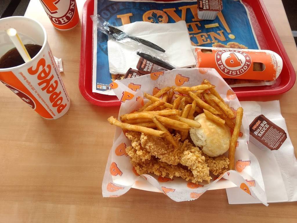 Popeyes Louisiana Kitchen | restaurant | 5753 Fairburn Rd, Douglasville, GA 30134, USA | 6787661948 OR +1 678-766-1948