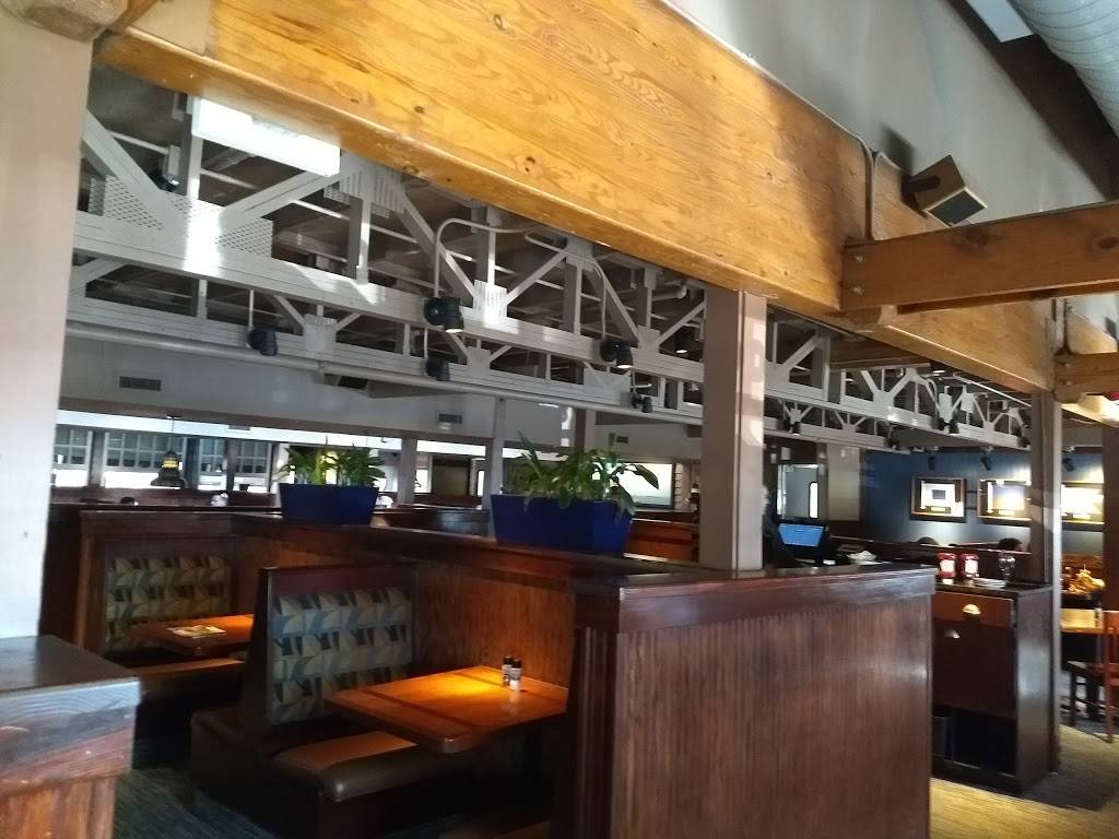 Red Lobster | restaurant | 3552 E Colonial Dr, Orlando, FL 32803, USA | 4078963657 OR +1 407-896-3657