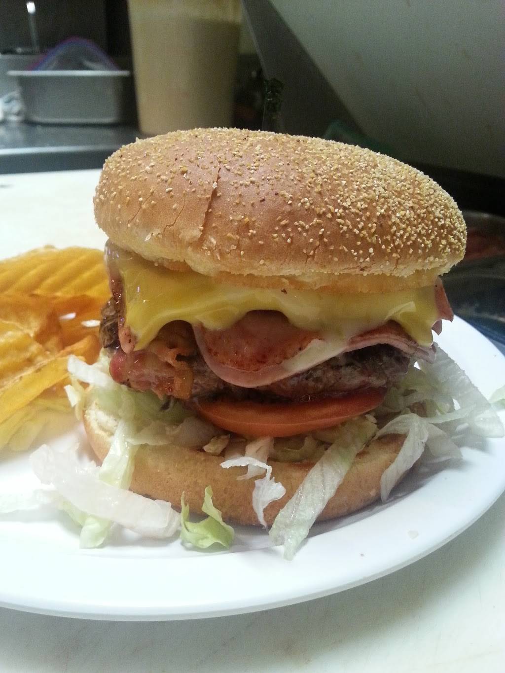 Crossroads Grill and Bar | restaurant | 154 S Main St, Leslie, MI 49251, USA | 5175895895 OR +1 517-589-5895