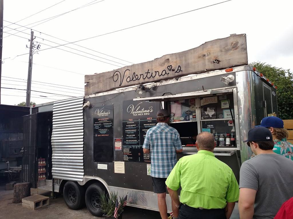 Valentinas Tex Mex BBQ | restaurant | 11500 Manchaca Rd, Austin, TX 78745, USA | 5122214248 OR +1 512-221-4248