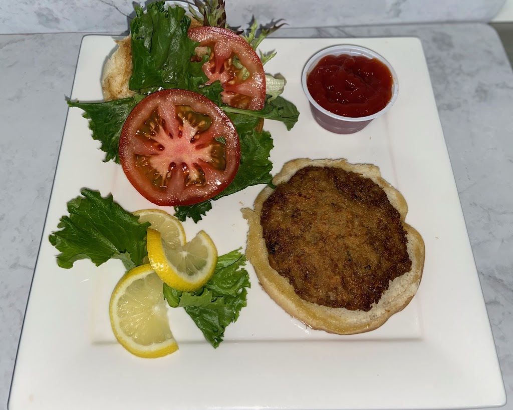 Gator Grill W/ Chef Wayne | restaurant | 4406 Little River Neck Rd, North Myrtle Beach, SC 29582, USA | 8437123640 OR +1 843-712-3640