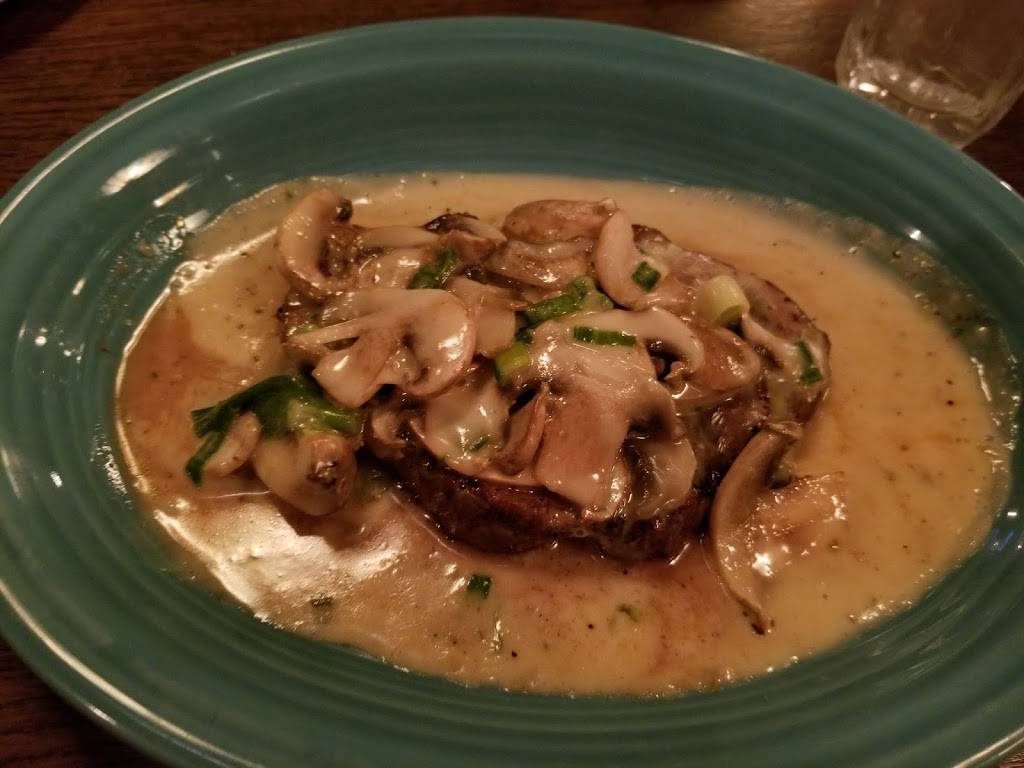 Mungos Italian Eatery | restaurant | 100 E Main St, Collinsville, IL 62234, USA | 6186326864 OR +1 618-632-6864