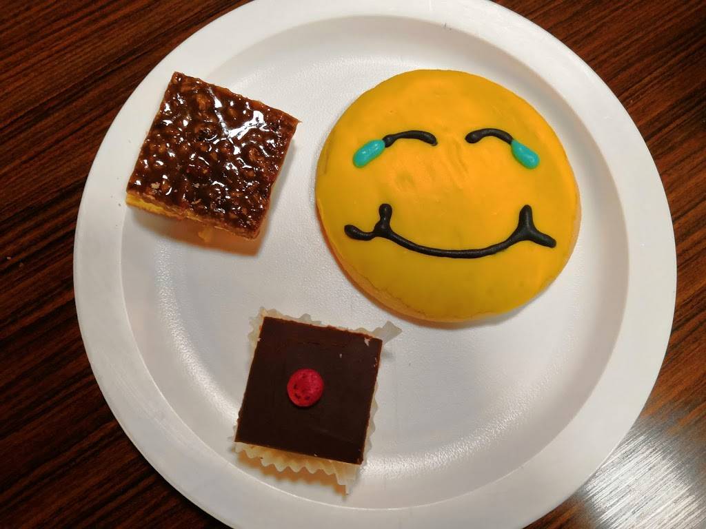 Twins Burgers & Sweets | restaurant | 2801 Johnston St, Lafayette, LA 70503, USA | 3372689488 OR +1 337-268-9488