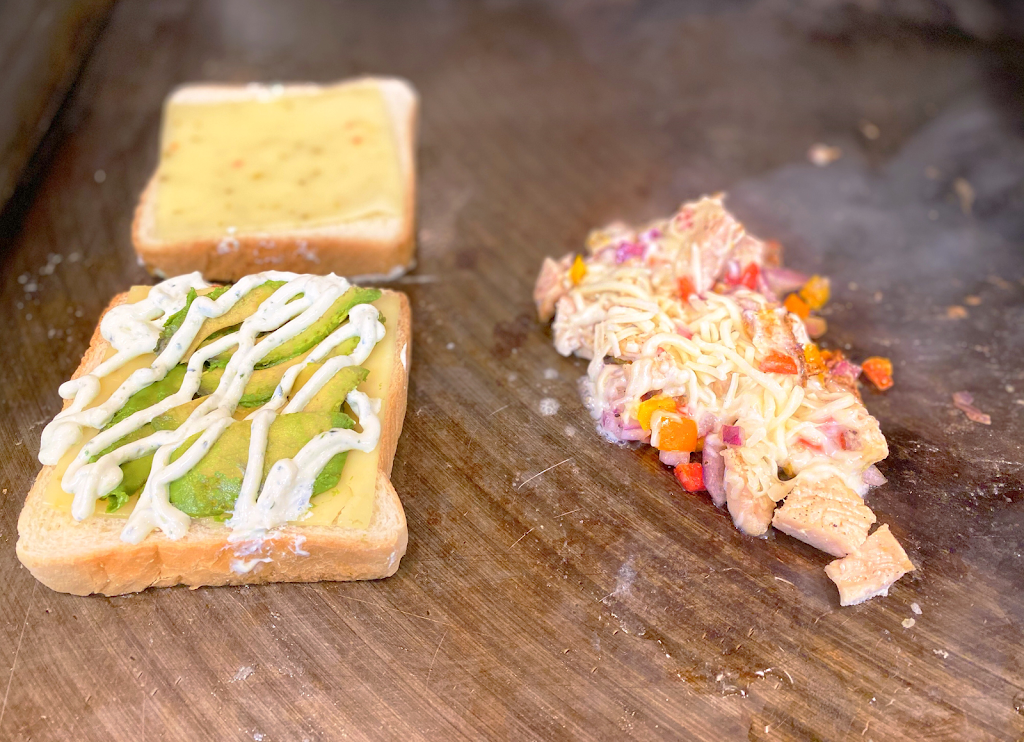 Munchie - Mobile Grilled Cheese and More | restaurant | 5832 Fairdale Ln, Houston, TX 77057, USA | 8328594005 OR +1 832-859-4005