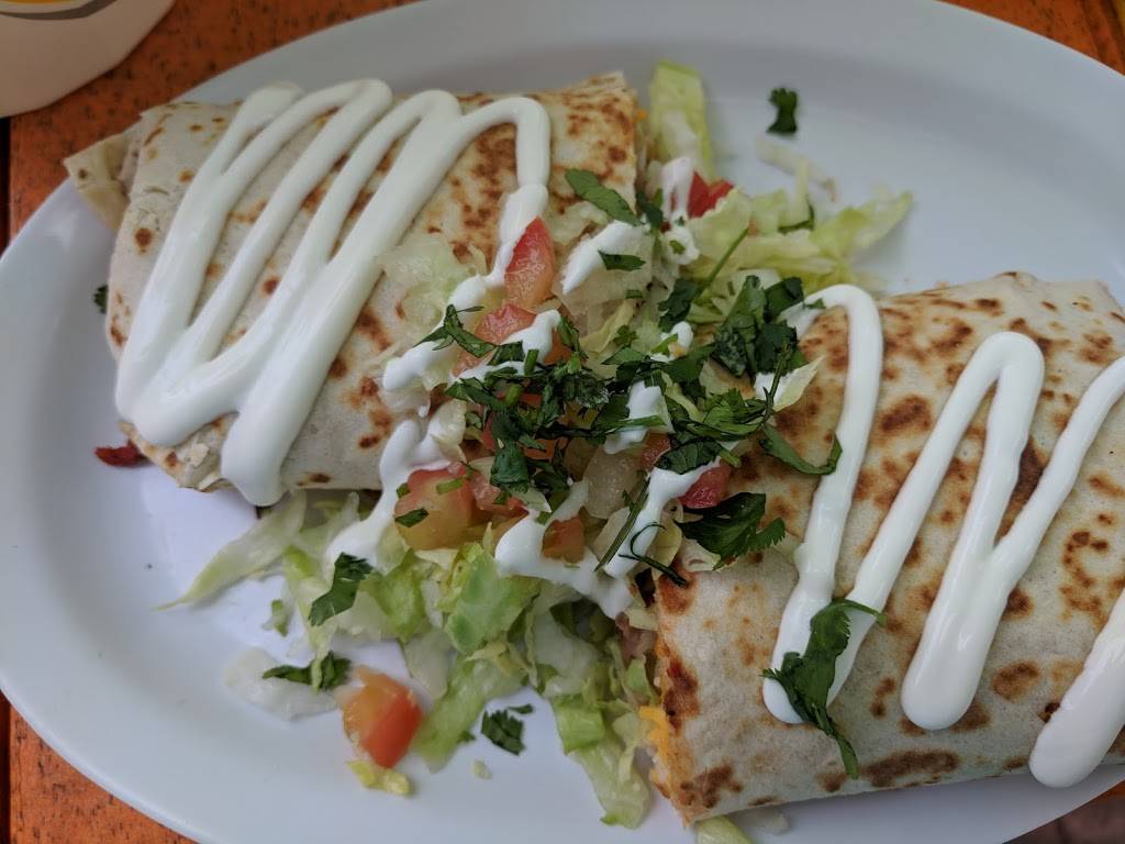 Seesters Mexican Cantina | restaurant | 161 W Wisconsin Ave, Pewaukee, WI 53072, USA | 2627469400 OR +1 262-746-9400