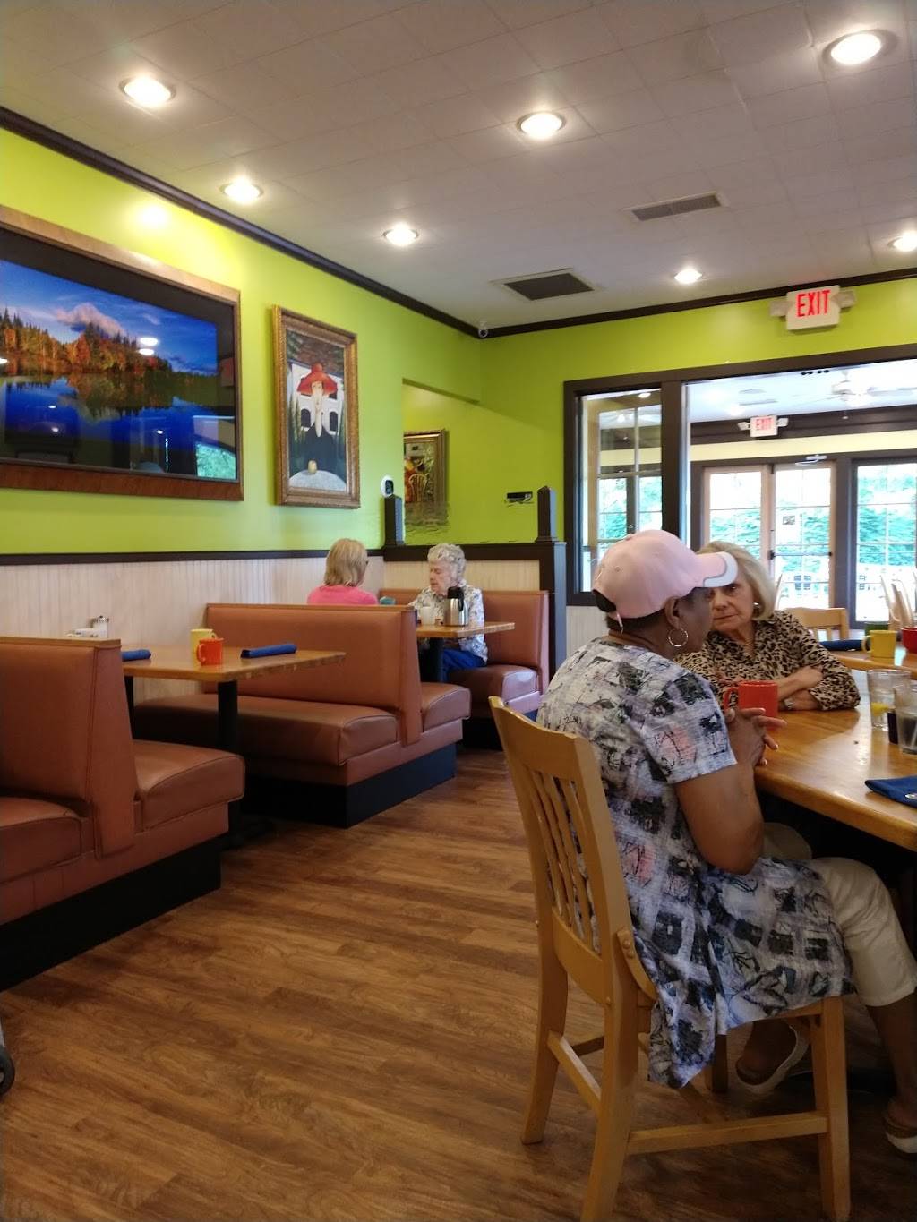 J. Christophers | restaurant | 11725 Alpharetta Hwy, Roswell, GA 30076, USA | 7708170200 OR +1 770-817-0200